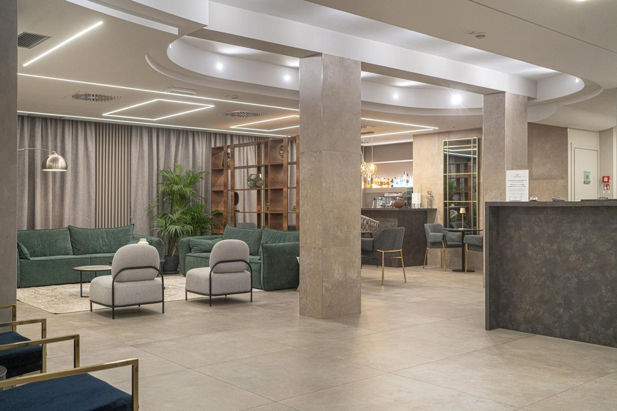 Club Meeting Hotel Римини Екстериор снимка
