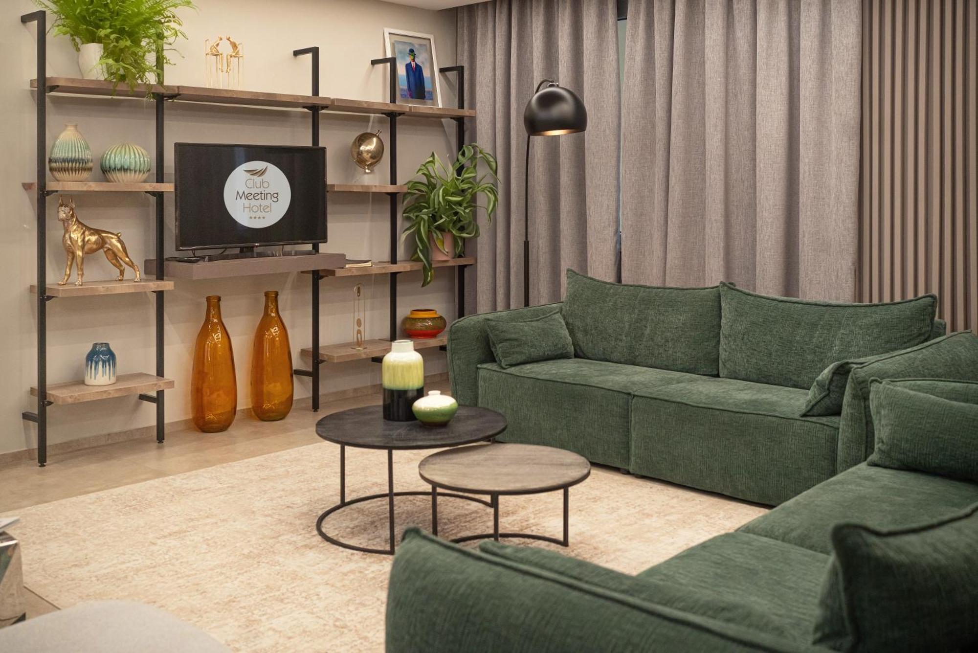 Club Meeting Hotel Римини Екстериор снимка