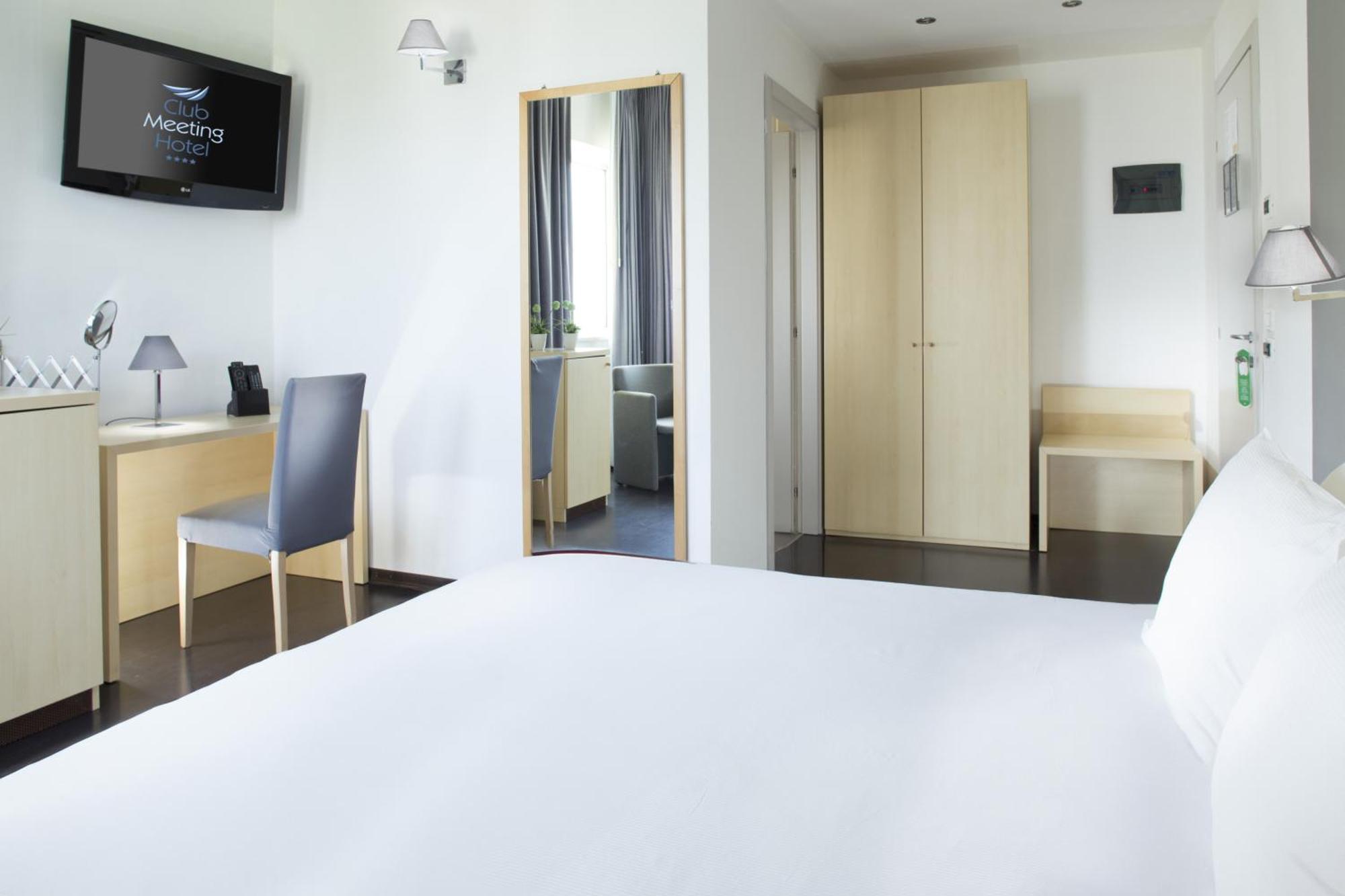 Club Meeting Hotel Римини Екстериор снимка