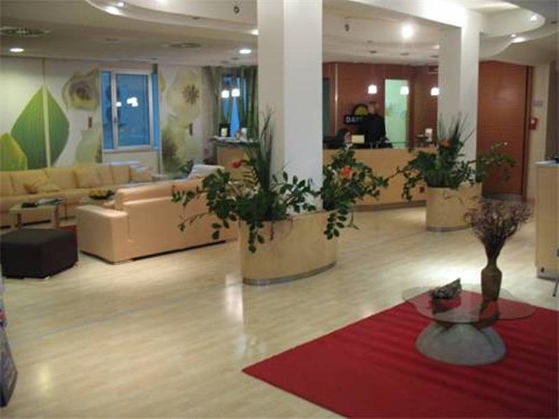 Club Meeting Hotel Римини Екстериор снимка