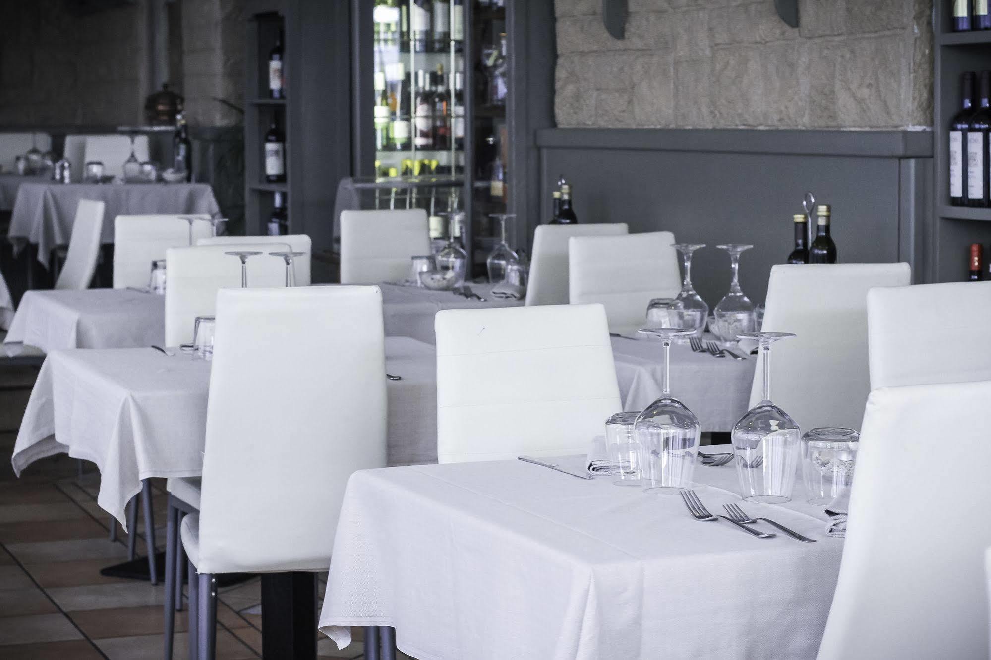 Club Meeting Hotel Римини Екстериор снимка